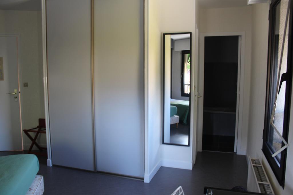 Auberge De La Fontaine Aubigny-sur-Nere Room photo